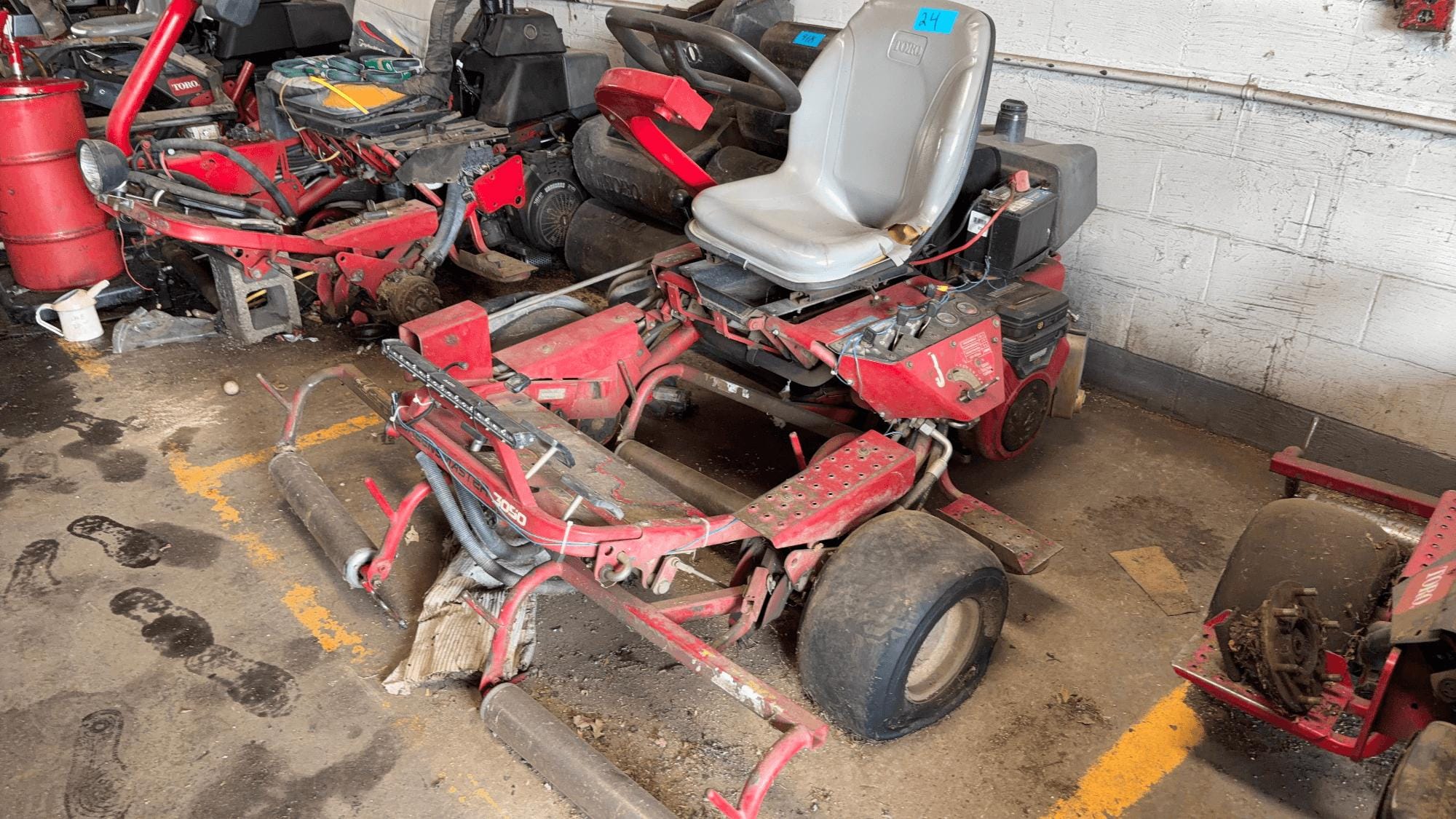 Toro GREENSMASTER  3050 Equipment Image0