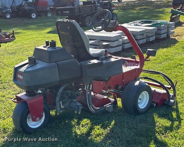 Image of Toro Greensmaster 3150 equipment image 4