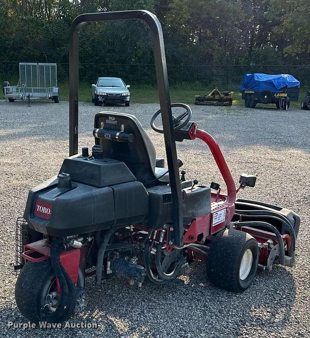 Image of Toro Greensmaster 3150 equipment image 4