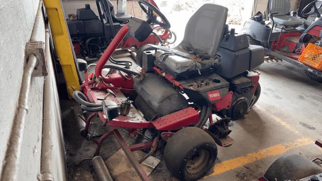Image of Toro Greensmaster 3150 equipment image 2