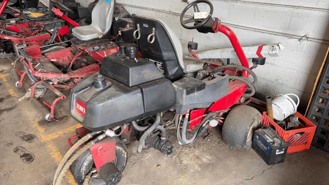 Image of Toro Greensmaster 3150 equipment image 3