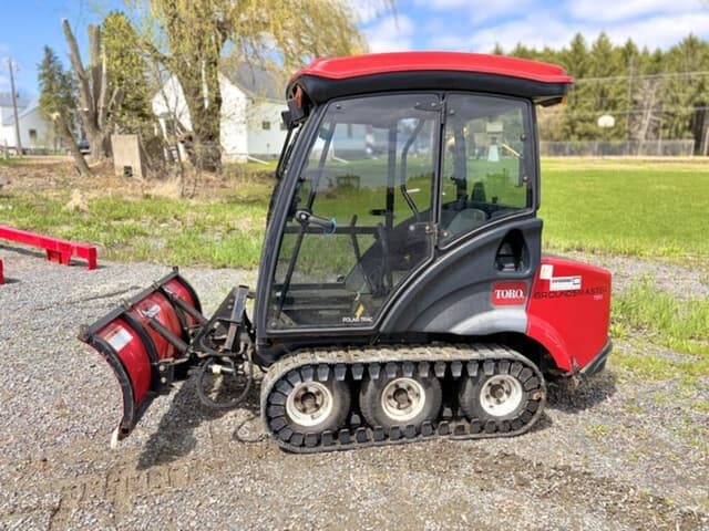 Image of Toro Groundsmaster 7210 equipment image 2