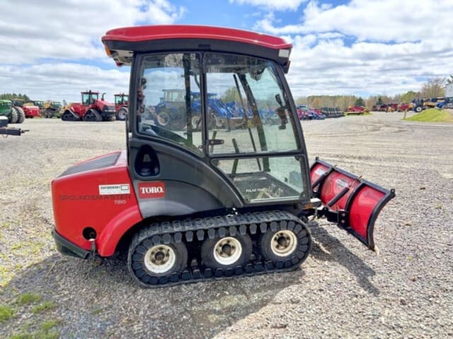 Image of Toro Groundsmaster 7210 equipment image 3