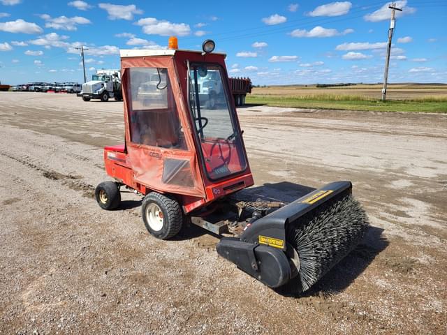 Image of Toro Groundsmaster 52 equipment image 1
