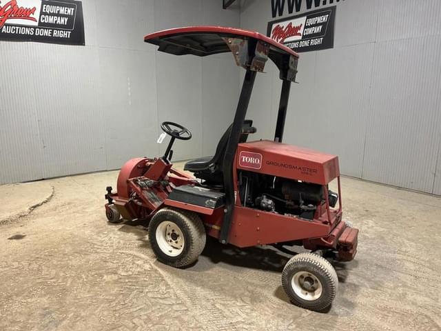 Image of Toro Groundsmaster 328-D equipment image 2
