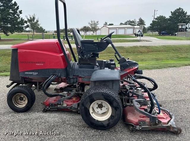 Image of Toro Groundsmaster 4300 equipment image 3