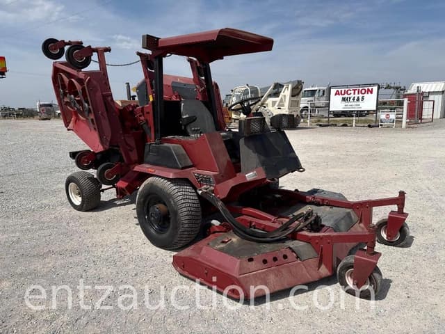 Image of Toro Groundsmaster 580D equipment image 2