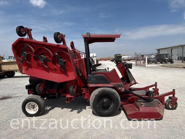 Image of Toro Groundsmaster 580D equipment image 3