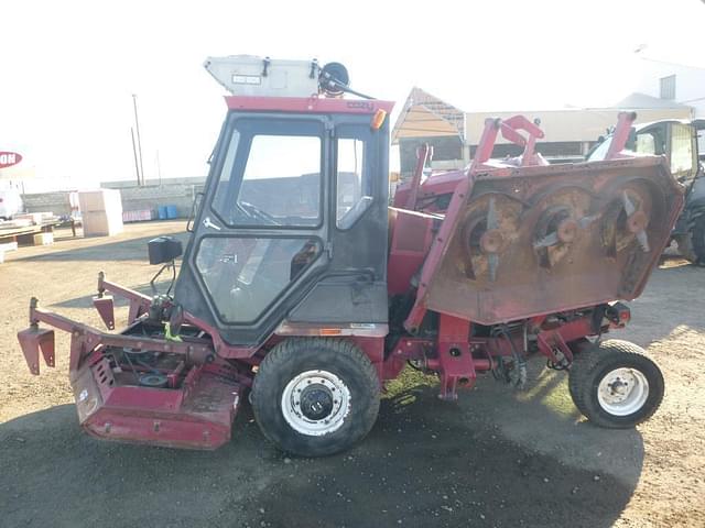 Image of Toro Groundsmaster 580D equipment image 4