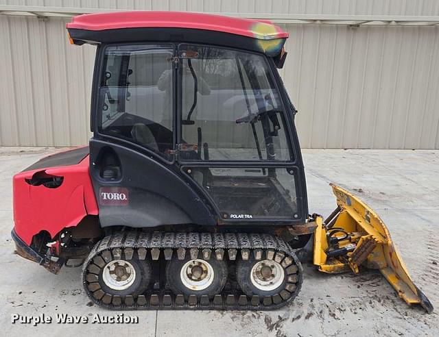 Image of Toro Groundsmaster 7210 equipment image 3