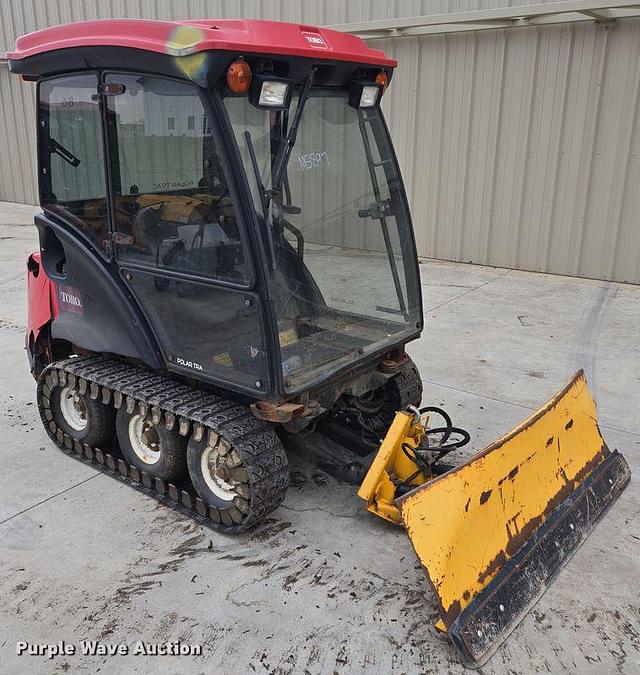 Image of Toro Groundsmaster 7210 equipment image 2