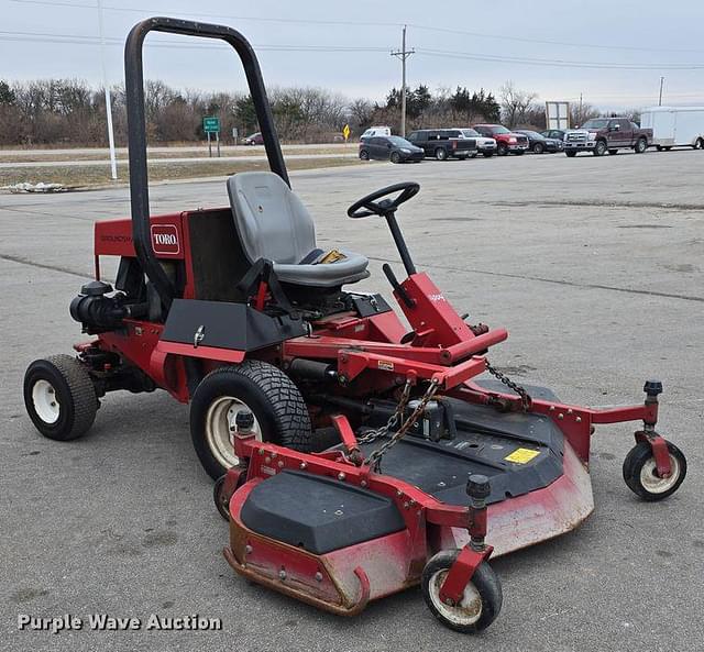 Image of Toro Groundsmaster 328-D equipment image 2