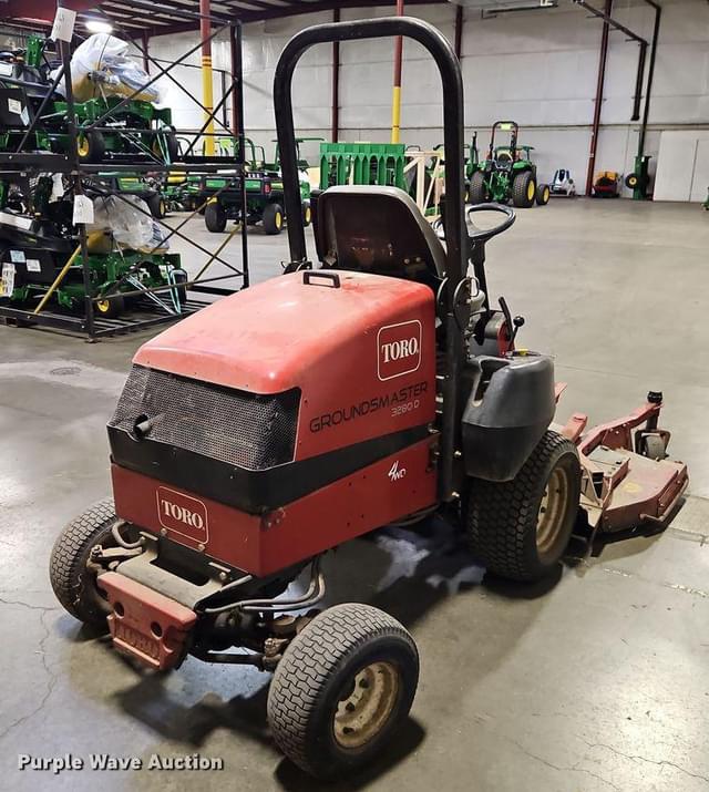 Image of Toro Groundsmaster 3280-D equipment image 4
