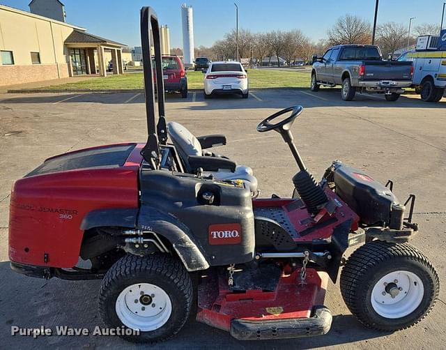 Image of Toro Groundsmaster 360 equipment image 3