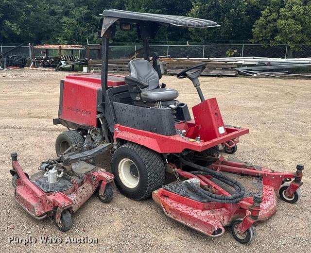 Image of Toro Groundsmaster 4000D equipment image 2