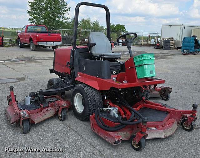 Image of Toro Groundsmaster 4000D equipment image 2