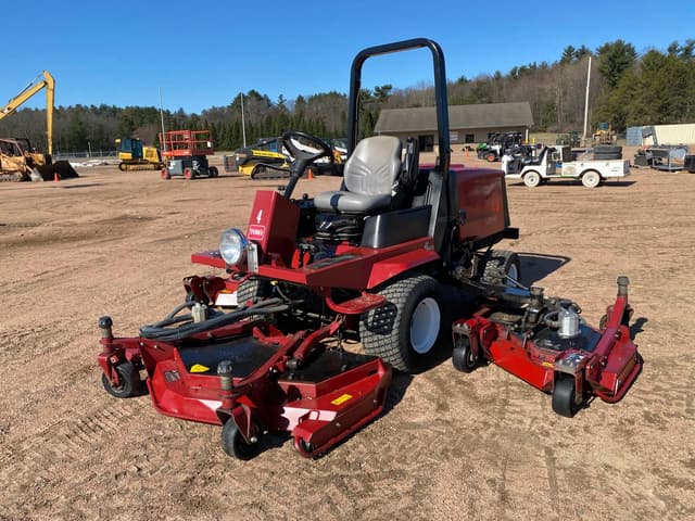 Image of Toro Groundsmaster 4000D equipment image 3