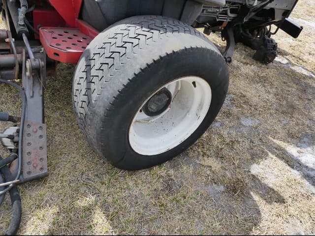 Image of Toro Groundsmaster 4500D equipment image 3