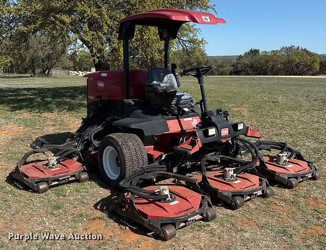 Image of Toro Groundsmaster 4700-D equipment image 2