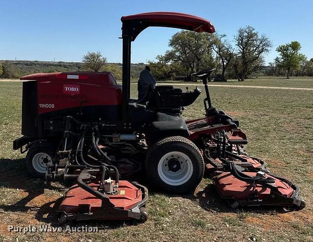 Image of Toro Groundsmaster 4700-D equipment image 3