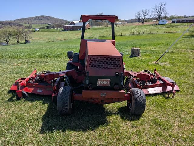 Image of Toro Groundsmaster 580D equipment image 3