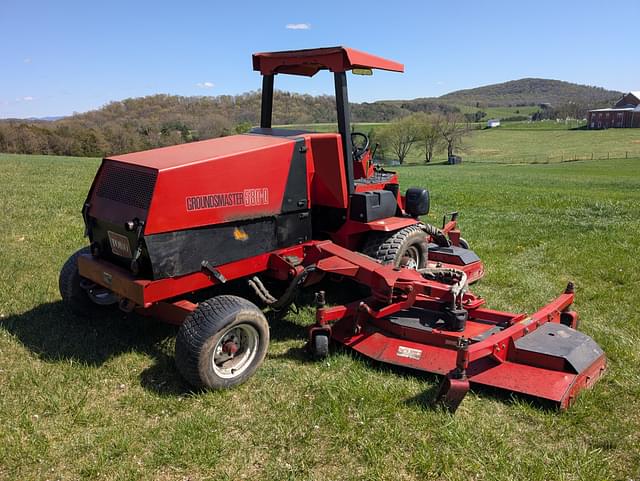 Image of Toro Groundsmaster 580D equipment image 2