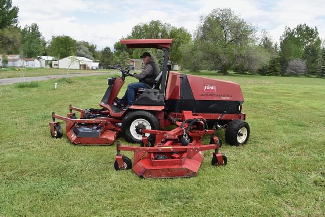 Image of Toro Groundsmaster 580D equipment image 1