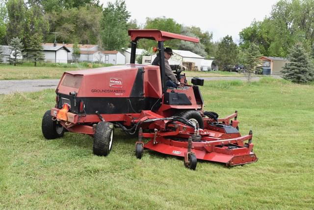 Image of Toro Groundsmaster 580D equipment image 4