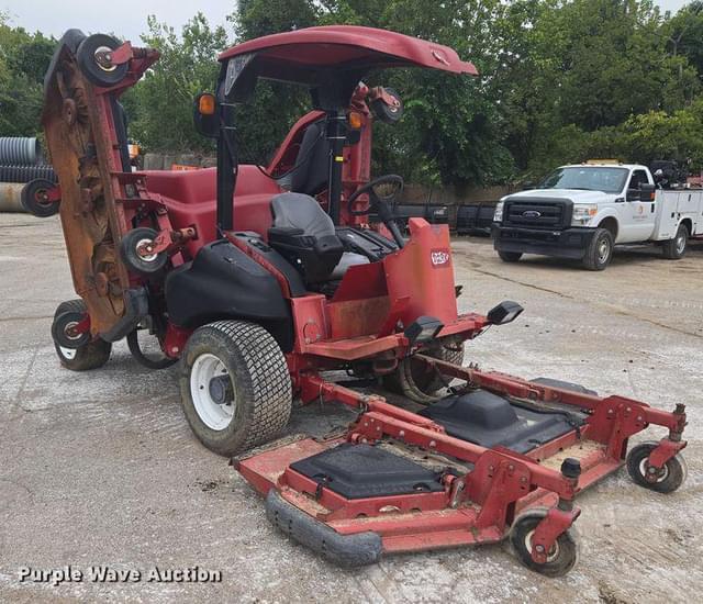 Image of Toro Groundsmaster 5900 equipment image 2