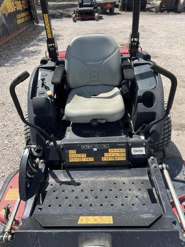 Image of Toro GroundsMaster 7200 equipment image 4
