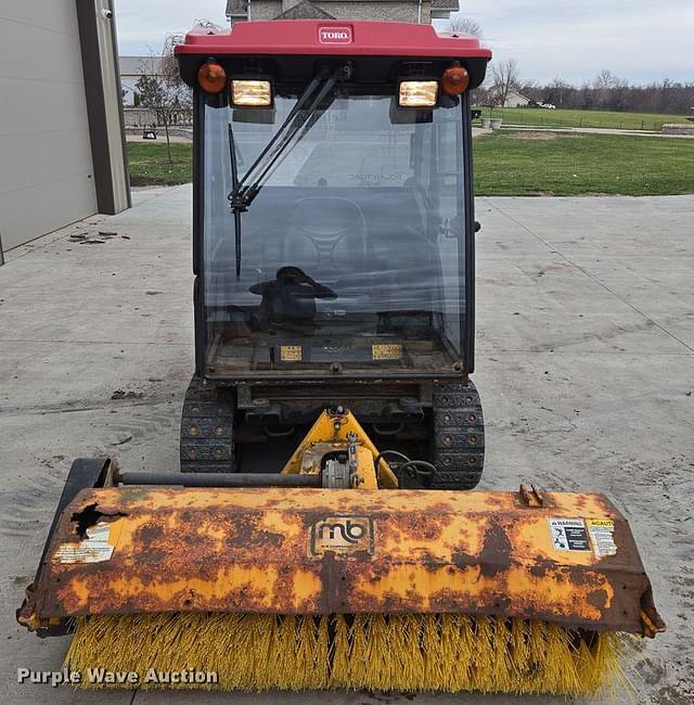 Image of Toro Groundsmaster 7210 equipment image 1