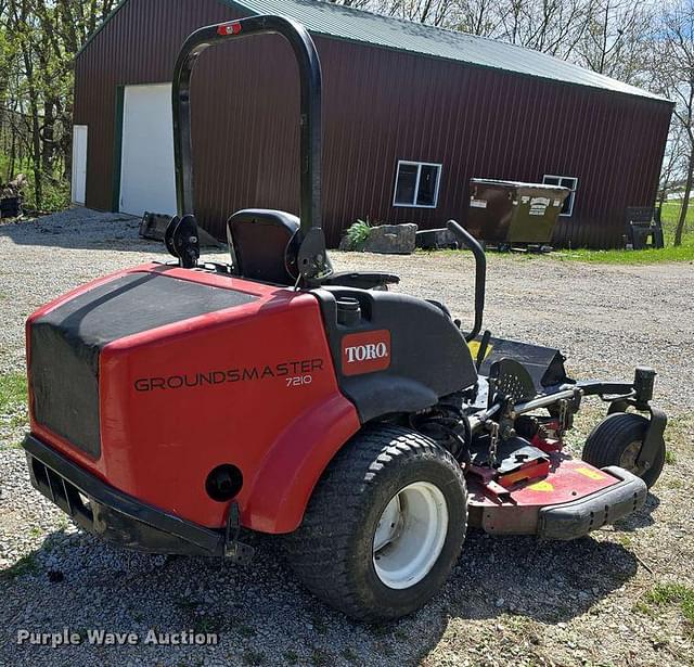 Image of Toro Groundsmaster 7210 equipment image 4