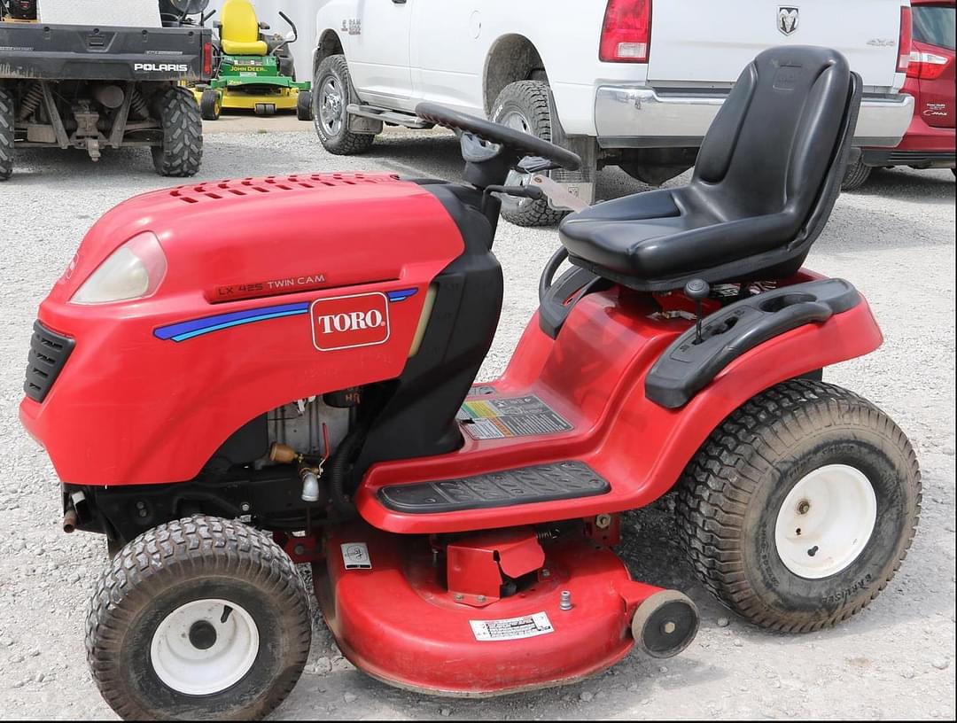 Image of Toro LX425 Primary image