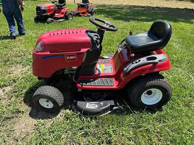 Image of Toro LX425 equipment image 1