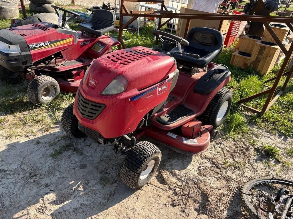 Toro LX460 Equipment Image0