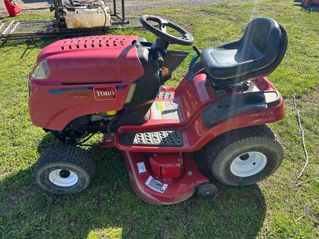 Image of Toro LX460 equipment image 3