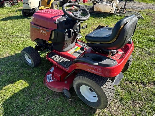 Image of Toro LX460 equipment image 2