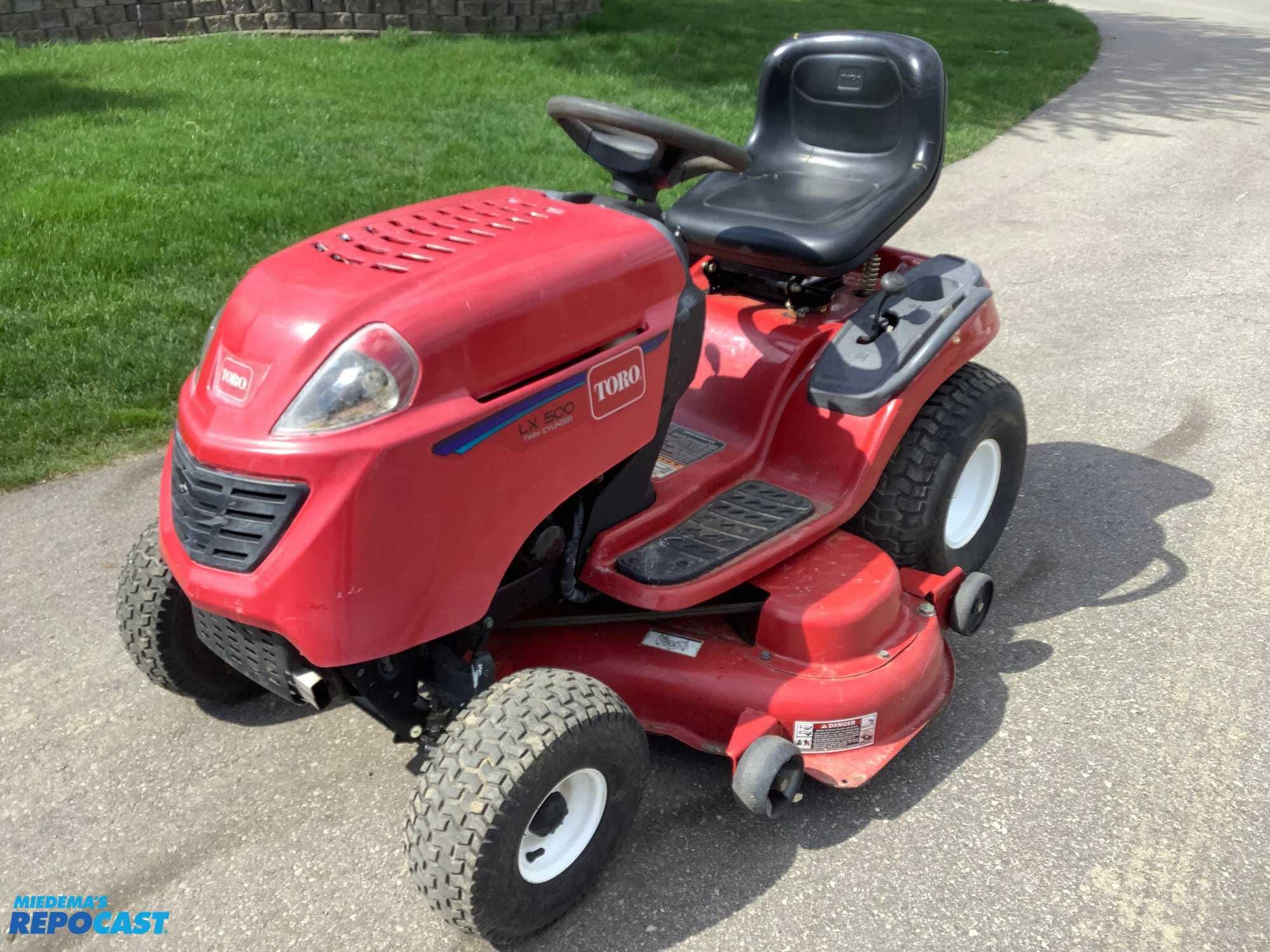 Main image Toro LX500