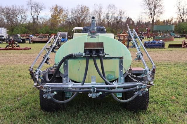 Image of Toro Multi Pro 1100 equipment image 2