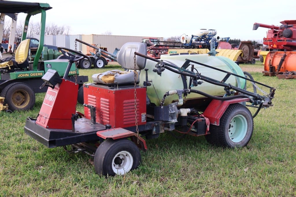 Toro Multi Pro 1100 Equipment Image0