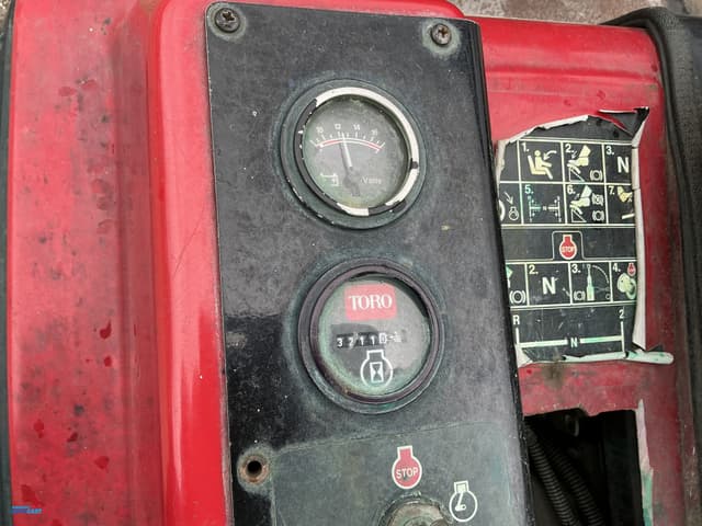 Image of Toro Multi Pro 1200 equipment image 4