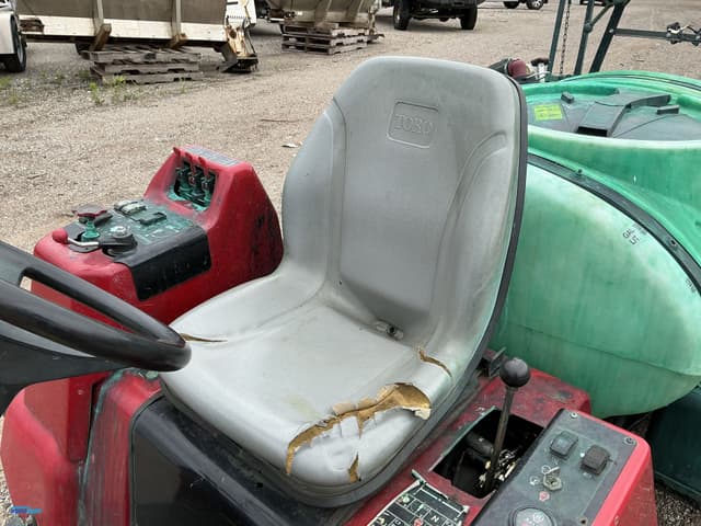Image of Toro Multi Pro 1200 equipment image 2