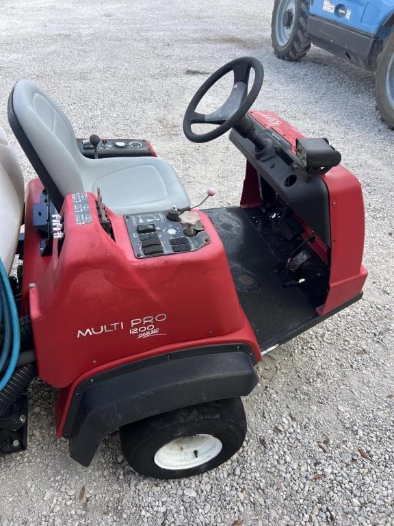 Image of Toro Multi Pro 1200 equipment image 3