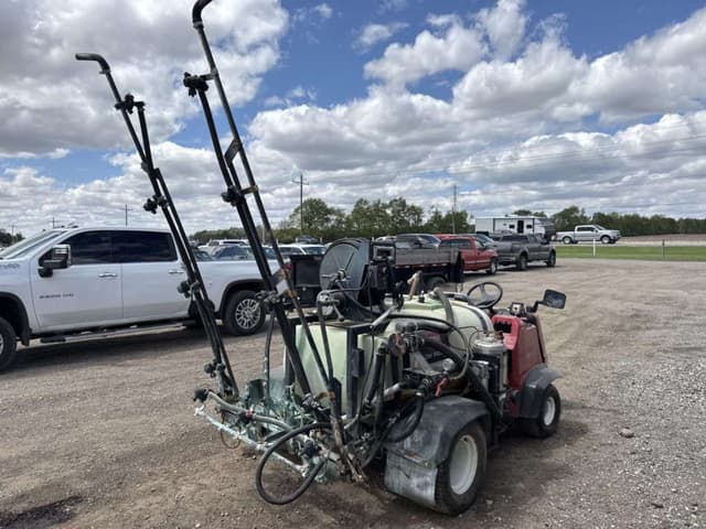 Image of Toro Multi Pro 1200 equipment image 2