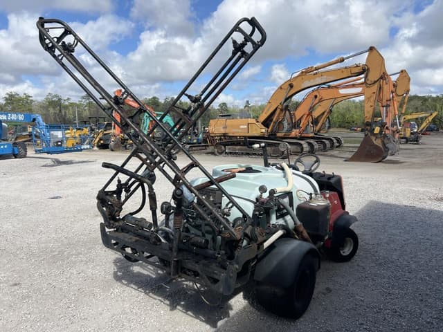 Image of Toro Multi Pro 1250 equipment image 3