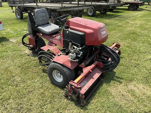 Image of Toro 2300D equipment image 1