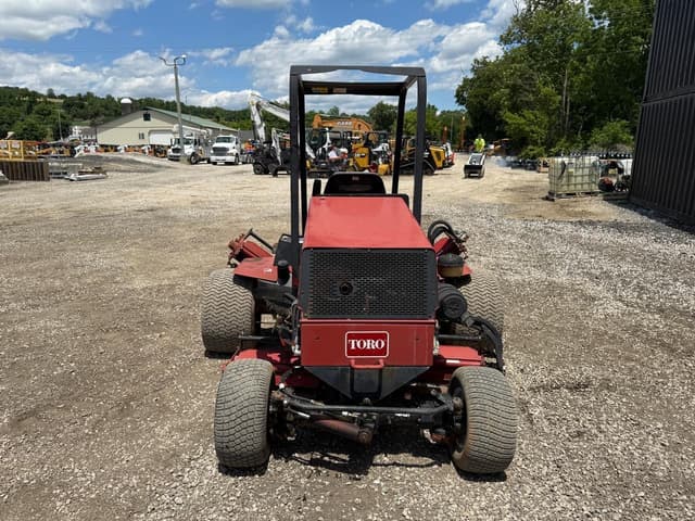 Image of Toro Reelmaster 5400D equipment image 2