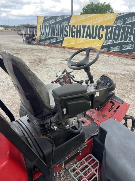 Image of Toro Reelmaster 5610 equipment image 3