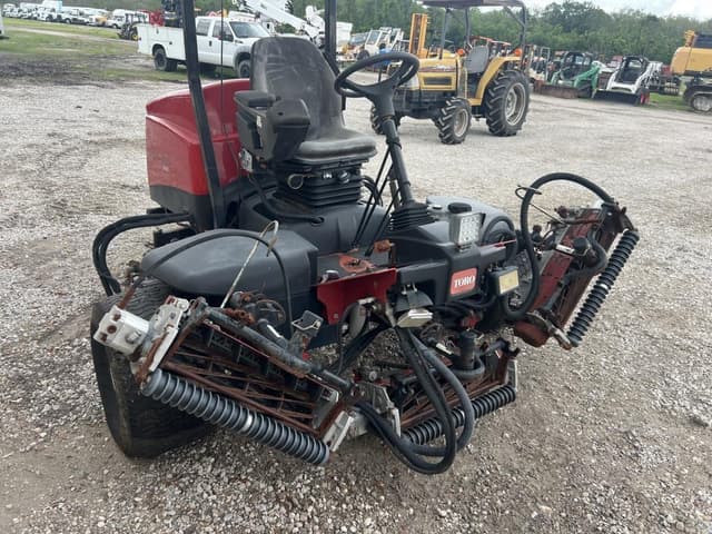 Image of Toro Reelmaster 5610 equipment image 4