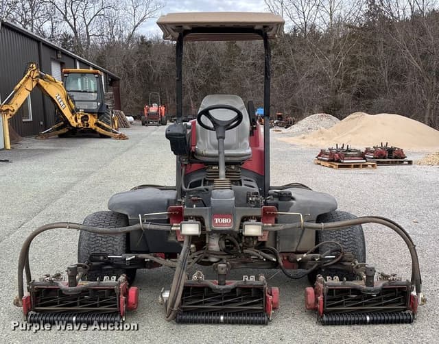 Image of Toro Reelmaster CrossTrax 5610 equipment image 1